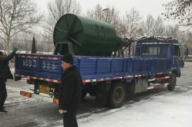 冰天雪地發貨忙，一噸標準球磨機