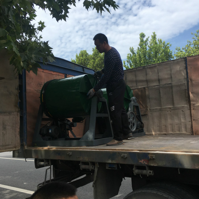 100公斤陶瓷球磨機31.jpg 100公斤陶瓷球磨機31.jpg