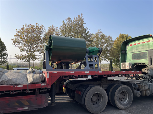 陶瓷球磨機002.jpg 陶瓷球磨機002.jpg