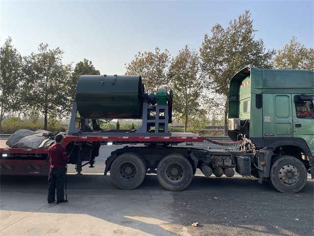 陶瓷球磨機004.jpg 陶瓷球磨機004.jpg